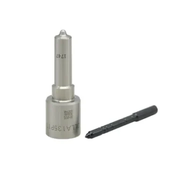 Common Rail Nozzle 0433172069 Dlla135p1747 for Injector 0445120126