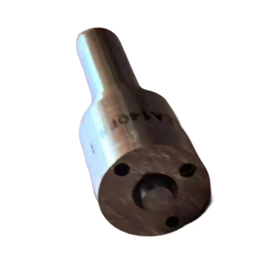 Kubota-V2607-Engine-Fuel-Injector-Zexel-Fuel-Injector-Np-Dlla140pn377-105017-3770